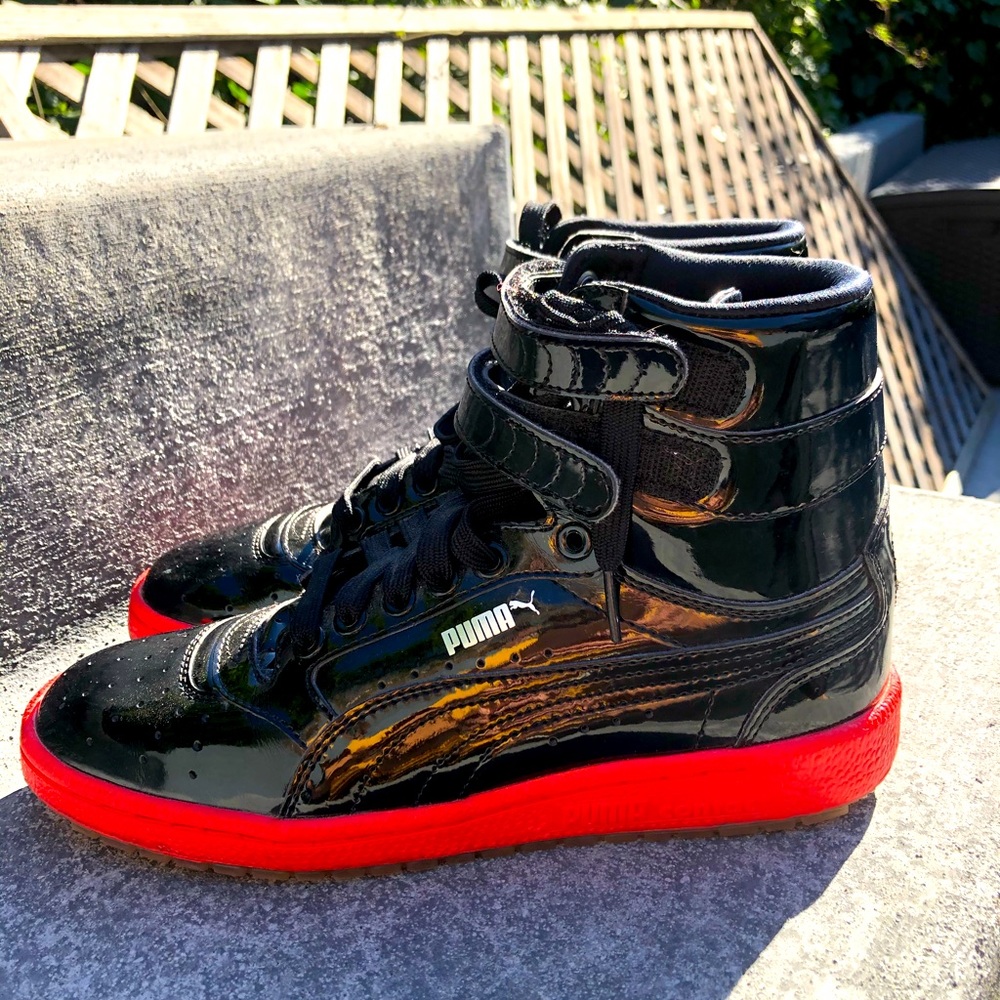 Like new! 6.5 M/ 7.5-8 W Puma hi-tops